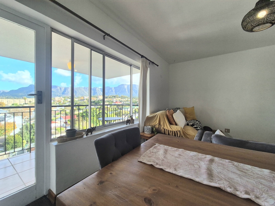 2 Bedroom Property for Sale in Wynberg Upper Western Cape